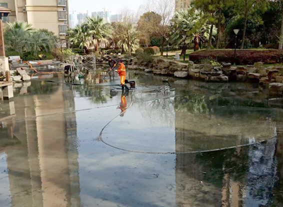 高碑店景观池淤泥清理